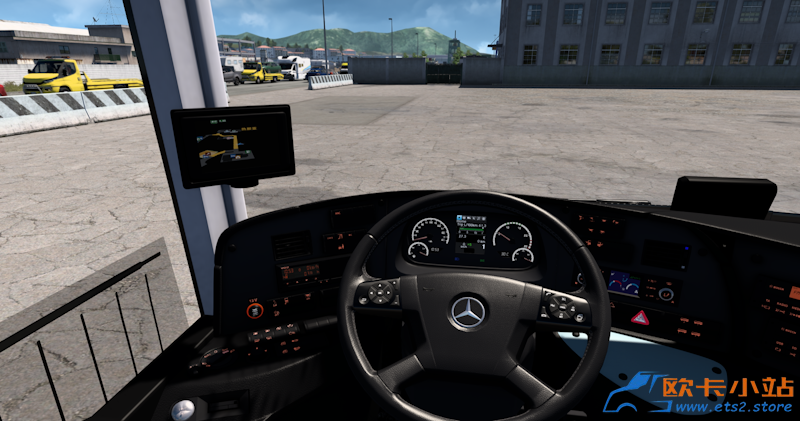 奔驰 New Tourismo 16RHD-驾驶舱.png