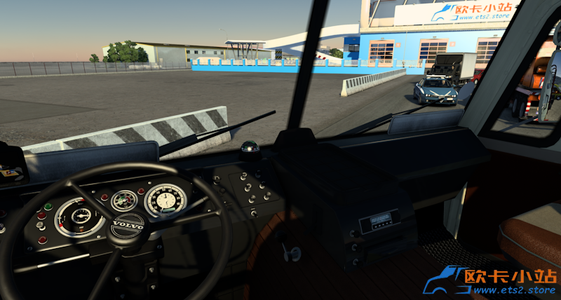 Volvo F88-驾驶舱.png